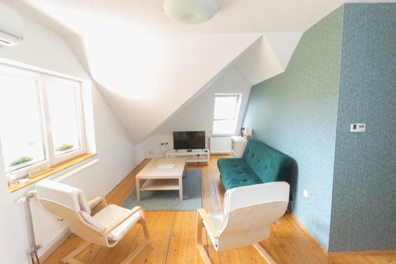 Hi-Bp Garden City Batsanyi Apartment 3 Rooms, Apartment Upstairs Near The City Train With Free Parking Будапеща Екстериор снимка